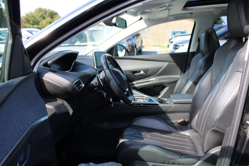 Photo 8 de l'offre de PEUGEOT 3008 III ALLURE BLUE HDI 130 CV GPS 3D CAMÃRA JA 18 TOIT PANO I-COKPIT BOITE AUTO EAT-8 à 17990€ chez Bougel transactions