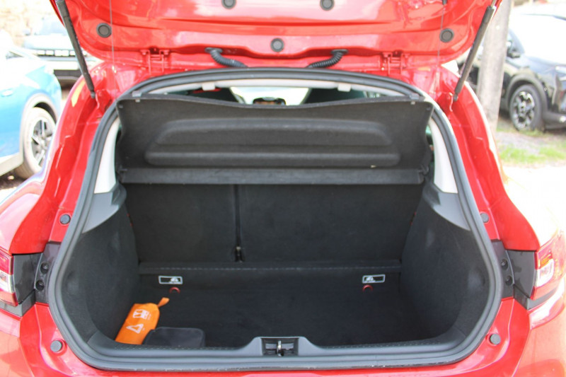 Photo 6 de l'offre de RENAULT CLIO 4 1.6 T 220CH ENERGY RS TROPHY EDC EURO6 2015 à 17990€ chez Bougel transactions
