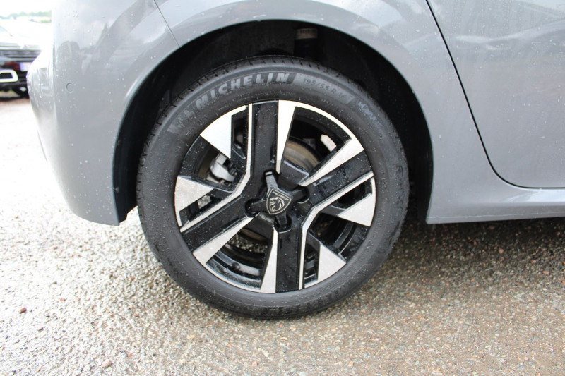 Photo 7 de l'offre de PEUGEOT 208 PHASE 4 ALLURE 100 CV HYBRIDE GPS 3D CAMÃRA USB JA 16 I-COKPIT FULL LED BOITE AUTO DSC-6 à 19990€ chez Bougel transactions