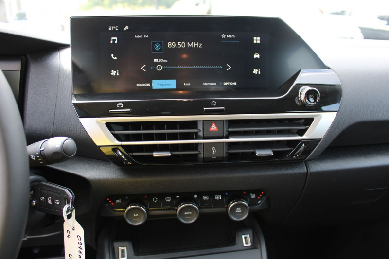 Photo 11 de l'offre de CITROEN C4 PHASE 5 PLUS 145 CV HYBRIDE GPS CARPLAY CAMÃRA RE USB I-COKPIT FULL LED BOITE AUTO DCS-6 à 23990€ chez Bougel transactions