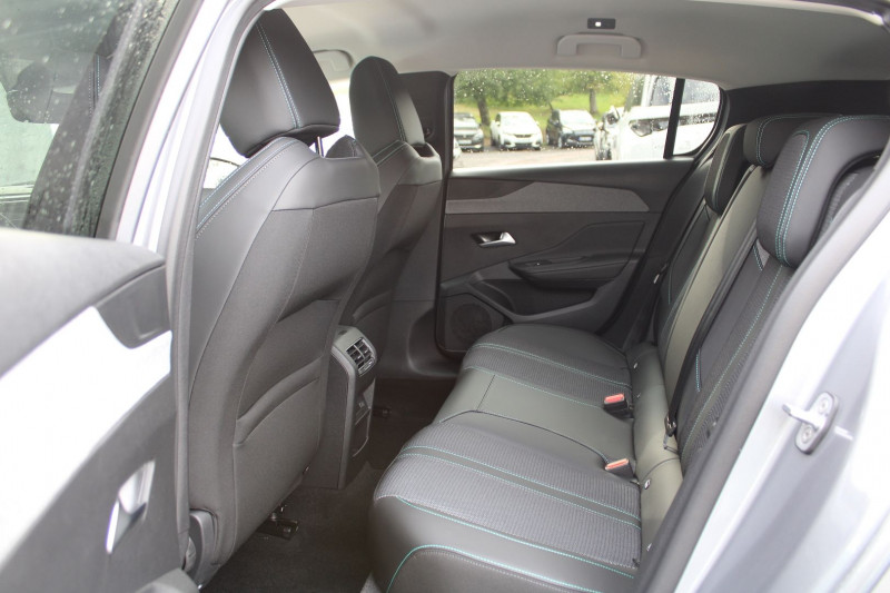 Photo 9 de l'offre de PEUGEOT 308 PHASE 4 ALLURE BLUE HDI 130 CV GPS 3D CAMÃRA RE JA 17 I-COKPIT FULL LED BOITE AUTO EAT-8 à 26990€ chez Bougel transactions