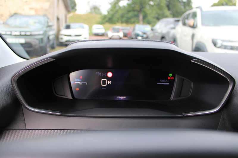Photo 15 de l'offre de PEUGEOT 208 PHASE 4 ALLURE 100 CV HYBRIDE GPS 3D CAMÃRA USB JA 16 I-COKPIT FULL LED BOITE AUTO DSC-6 à 19990€ chez Bougel transactions
