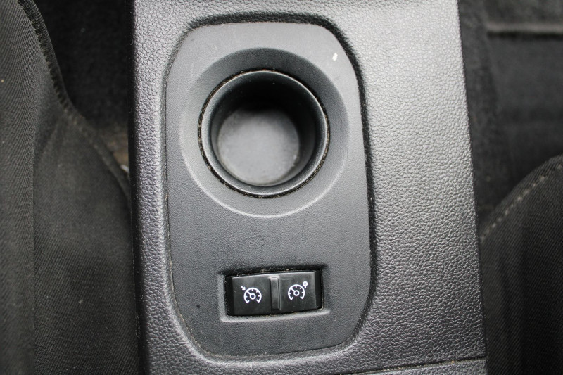 Photo 13 de l'offre de DACIA DUSTER III ESSENTIAL 1L5 DCI CLIM ATTELAGE AUDIO MP3 USB BLUETOOTH RÃGULATEUR ROUE SECOURS à 8990€ chez Bougel transactions
