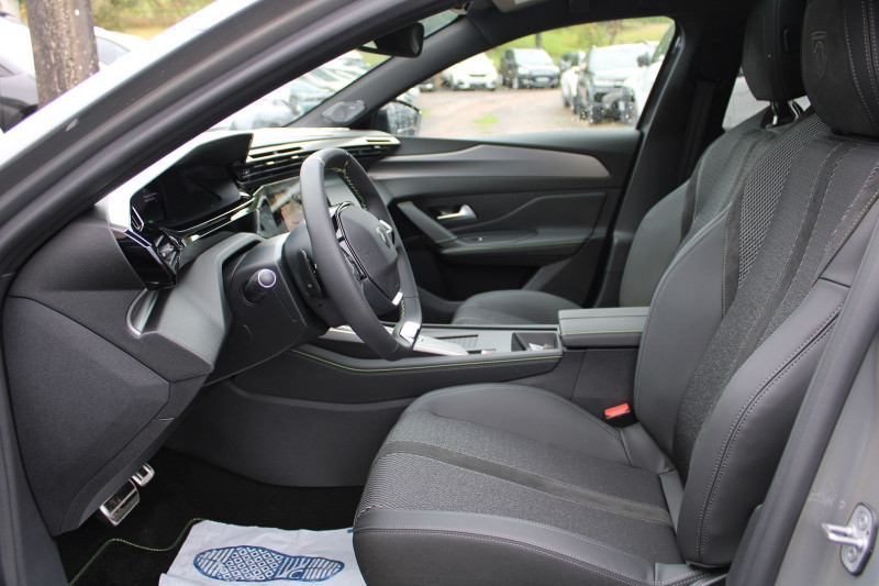 Photo 9 de l'offre de PEUGEOT 308 PHASE 4 GT 145 CV HYBRIDE GPS 3D CAMÃRA FOCAL JA 18 TOIT PANO I-COKPIT BOITE AUT DSC-6 à 29990€ chez Bougel transactions