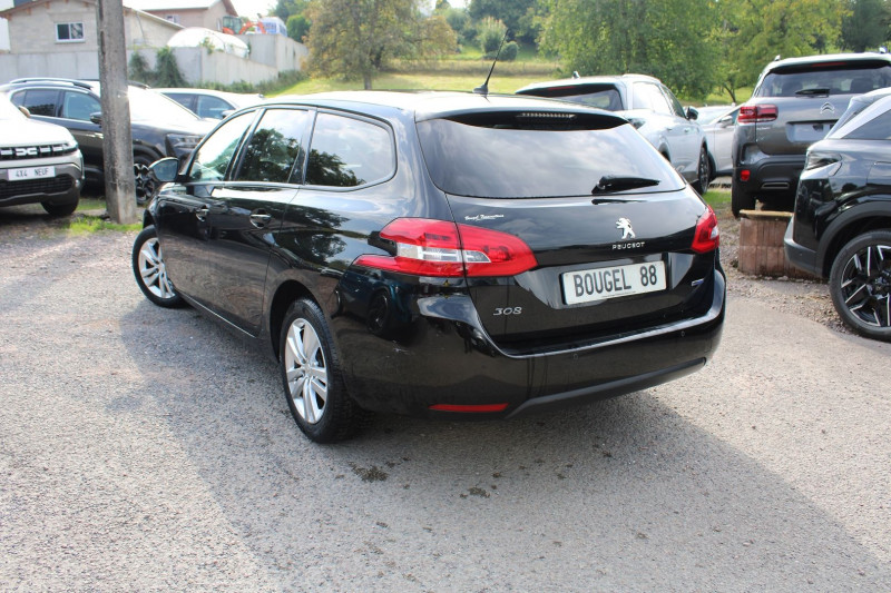 Photo 3 de l'offre de PEUGEOT 308 III SW ACTIVE 1L6 BLUE HDI 120 CV GPS 3D PK HIVER USB JA 16 RADAR BLUETOOTH RÃGULATEUR à 6500€ chez Bougel transactions