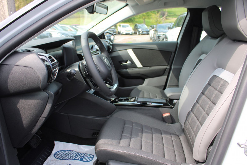 Photo 7 de l'offre de CITROEN C4 PHASE 5 PLUS 145 CV HYBRIDE GPS CARPLAY CAMÃRA RE USB I-COKPIT FULL LED BOITE AUTO DCS-6 à 23990€ chez Bougel transactions