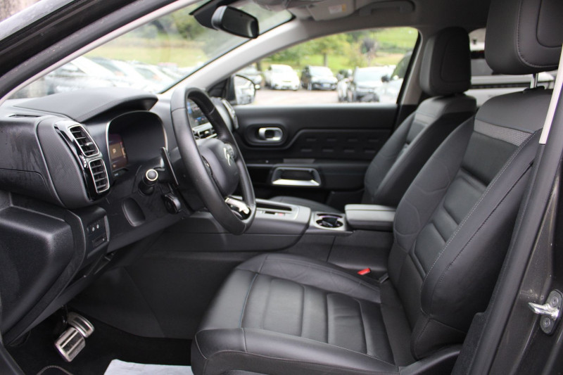 Photo 9 de l'offre de CITROEN C5 AIRCROSS II SHINE BLUE HDI 130 CV GPS 3D CAMÃRA USB JA 18 I-COKPIT FULL LED BOITE AUTO EAT-8 à 25990€ chez Bougel transactions