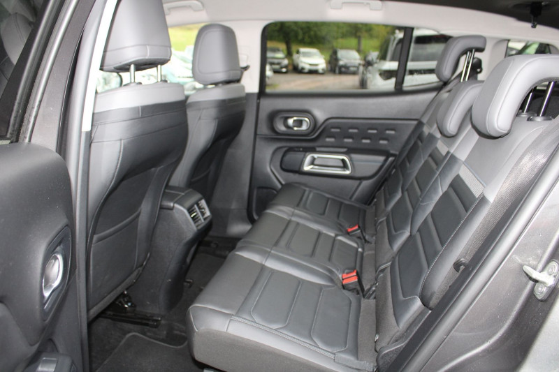 Photo 10 de l'offre de CITROEN C5 AIRCROSS II SHINE BLUE HDI 130 CV GPS 3D CAMÃRA USB JA 18 I-COKPIT FULL LED BOITE AUTO EAT-8 à 25990€ chez Bougel transactions