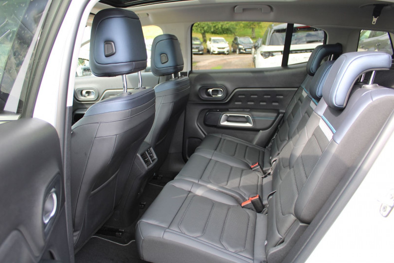 Photo 10 de l'offre de CITROEN C5 AIRCROSS II MAX 180 CV HYBRIDE GPS 3D CAMÃRA USB JA 18 TOIT PANO I-COKPIT BOITE AUTO EAT-8 à 27990€ chez Bougel transactions
