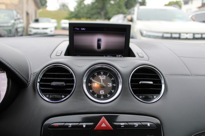 Photo 15 de l'offre de PEUGEOT RCZ 2L HDI 163 CV DIESEL GPS CUIR ELECT/CHAUFF RÃGULATEUR BLUETOOTH USB ABS LUXE BV6 à 13990€ chez Bougel transactions