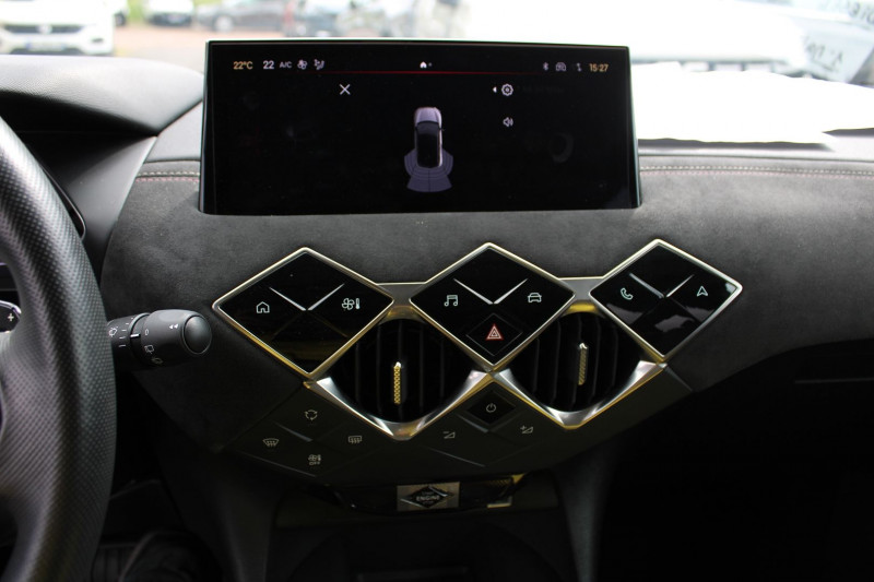 Photo 13 de l'offre de DS DS 3 CROSSBACK II EAT8 BOITE AUTO 1L5 BLUEHDI 130 CV PERFORMANCE LINE BLUETOOTH FULL LEDS ABS à 26500€ chez Bougel transactions