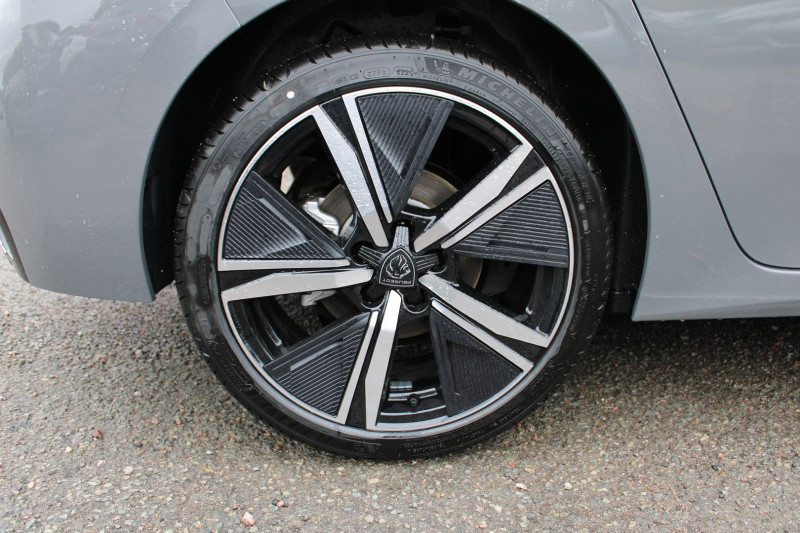 Photo 8 de l'offre de PEUGEOT 308 PHASE 4 GT 145 CV HYBRIDE GPS 3D CAMÃRA FOCAL JA 18 TOIT PANO I-COKPIT BOITE AUT DSC-6 à 29990€ chez Bougel transactions
