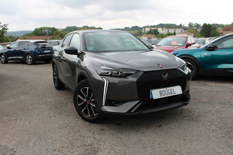 Photo Ds DS 3 CROSSBACK II EAT8 BOITE AUTO 1L5 BLUEHDI 130 CV PERFORMANCE LINE BLUETOOTH FULL LEDS ABS Diesel GRIS PLATINIUM en vente chez Bougel transactions Ds DS 3 CROSSBACK II EAT8 BOITE AUTO 1L5 BLUEHDI 130 CV PERFORMANCE LINE BLUETOOTH FULL LEDS ABS Diesel GRIS PLATINIUM Occasion à vendre
