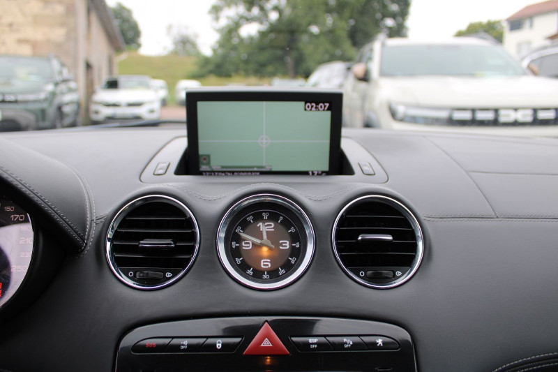 Photo 14 de l'offre de PEUGEOT RCZ 2L HDI 163 CV DIESEL GPS CUIR ELECT/CHAUFF RÃGULATEUR BLUETOOTH USB ABS LUXE BV6 à 13990€ chez Bougel transactions