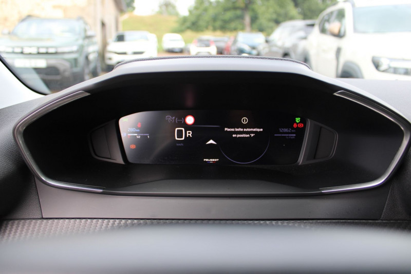 Photo 14 de l'offre de PEUGEOT 208 PHASE 4 ALLURE 100 CV HYBRIDE GPS 3D CAMÃRA USB JA 16 I-COKPIT FULL LED BOITE AUTO DSC-6 à 19990€ chez Bougel transactions