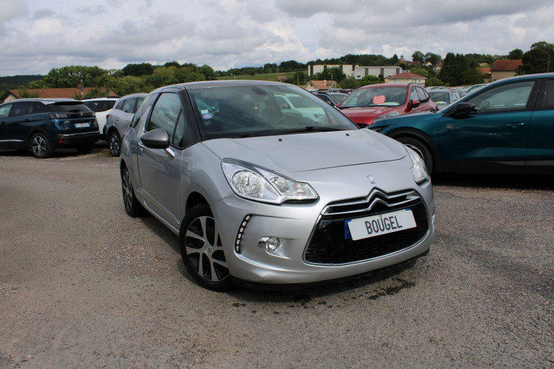 Citroen DS3 SO CHIC 82 CV ESSENCE CLIM AUDIO SATELITTE MP3 RE USB RADAR BLUETOOTH RÃGULATEUR Essence GRIS BI COLORE Occasion à vendre