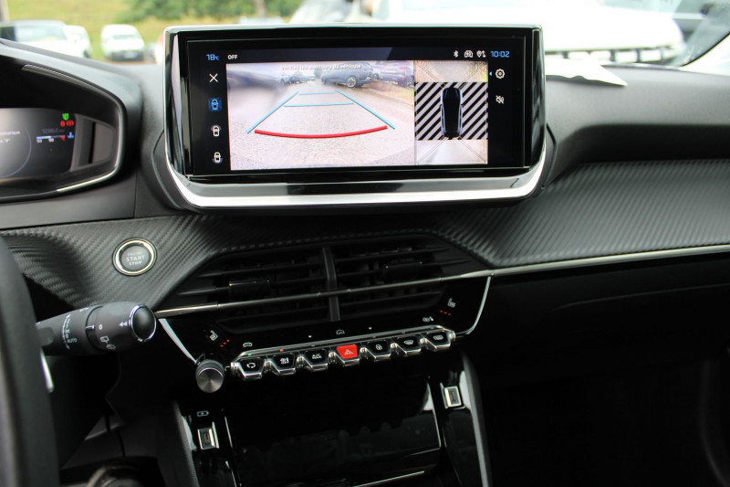 Photo 12 de l'offre de PEUGEOT 208 PHASE 4 ALLURE 100 CV HYBRIDE GPS 3D CAMÃRA USB JA 16 I-COKPIT FULL LED BOITE AUTO DSC-6 à 19990€ chez Bougel transactions
