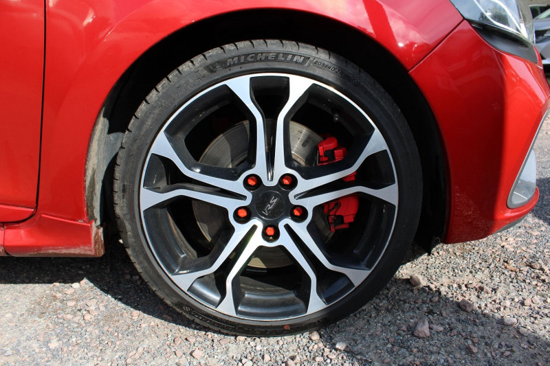 Photo 7 de l'offre de RENAULT CLIO 4 1.6 T 220CH ENERGY RS TROPHY EDC EURO6 2015 à 17990€ chez Bougel transactions