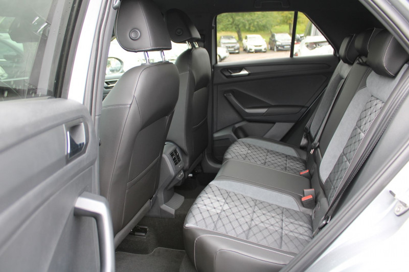 Photo 10 de l'offre de VOLKSWAGEN T-ROC 2L TDI 150 CV R-LINE DSG7 BOITE AUTO CAMÃRA GPS USB FULL LEDS MI CUIR JANTES 18 à 37900€ chez Bougel transactions