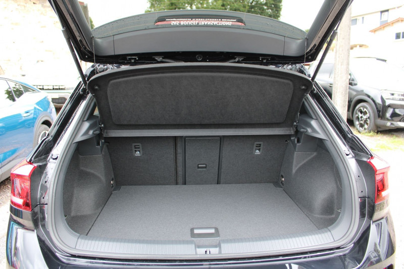 Photo 6 de l'offre de VOLKSWAGEN T-ROC 2L TDI 150 CV R-LINE DSG7 BOITE AUTO CAMÃRA GPS USB FULL LEDS MI CUIR JANTES 18 à 37900€ chez Bougel transactions