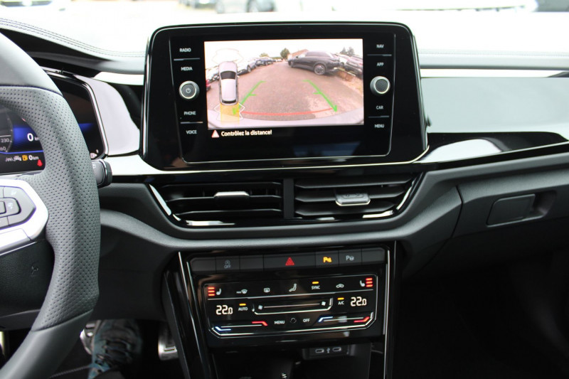 Photo 15 de l'offre de VOLKSWAGEN T-ROC 2L TDI 150 CV R-LINE DSG7 BOITE AUTO CAMÃRA GPS USB FULL LEDS MI CUIR JANTES 18 à 37900€ chez Bougel transactions