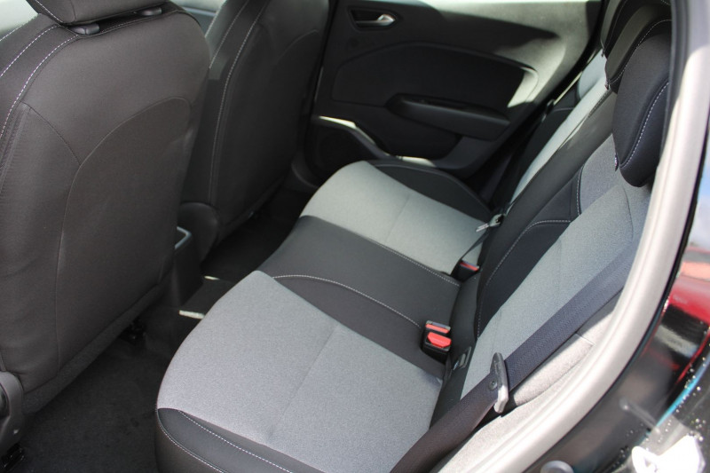 Photo 7 de l'offre de RENAULT CLIO VI EVOLUTION DIESEL BLUEDCI 100 CV BOITE 6V CAMÃRA USB GPS LINK BLUETOOTH FULL LEDS à 20900€ chez Bougel transactions