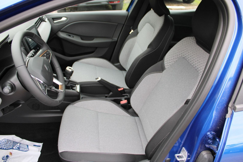 Photo 9 de l'offre de RENAULT CLIO VI EVOLUTION DIESEL BLUEDCI 100 CV BOITE 6V CAMÃRA USB GPS LINK BLUETOOTH FULL LEDS à 20900€ chez Bougel transactions