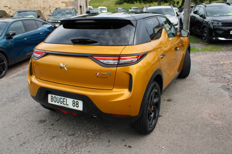 Photo 7 de l'offre de DS DS3 CROSSBACK PERFORMANCE LINE BLUE HDI 100 CV GPS 3D CAMÃRA MP3 USB JA 18 I-COKPIT RÃGULATEUR à 13990€ chez Bougel transactions