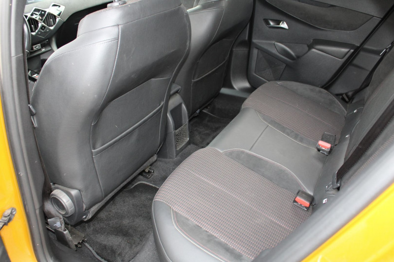Photo 10 de l'offre de DS DS3 CROSSBACK PERFORMANCE LINE BLUE HDI 100 CV GPS 3D CAMÃRA MP3 USB JA 18 I-COKPIT RÃGULATEUR à 13990€ chez Bougel transactions