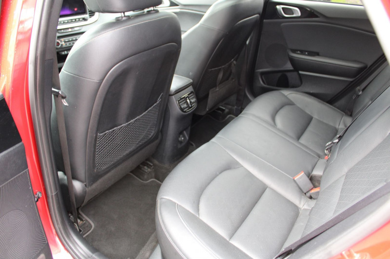 Photo 11 de l'offre de KIA PROCEED 1L5 T-GDI 160 CV DCT7 GT LINE BOITE AUTO CAMÃRA TOIT OUVRANT CUIR GPS 3D USB à 23900€ chez Bougel transactions