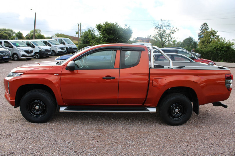 Photo 16 de l'offre de MITSUBISHI L200 III 2L2 DI-D 150 CV "4X4" CLIM USB VT ATTELAGE MARCHE PIEDS BLOCAGE RIDEAU DE BENNNE à 24990€ chez Bougel transactions