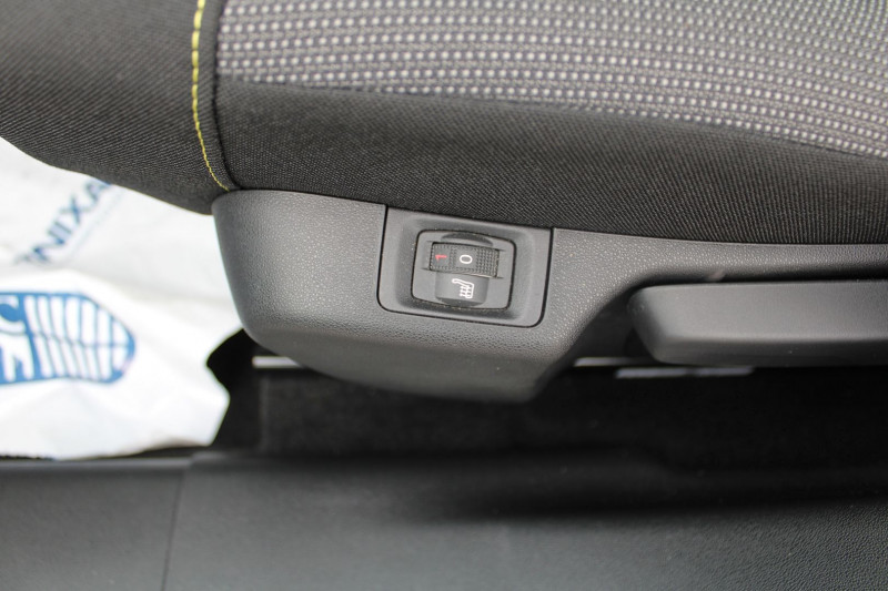Photo 16 de l'offre de CITROEN C3 PHASE 4 C-SERIES BLUE HDI 100 CV GPS MIROR LINK FULL LED USB RADAR BLUETOOTH RÃGULATEUR à 15990€ chez Bougel transactions