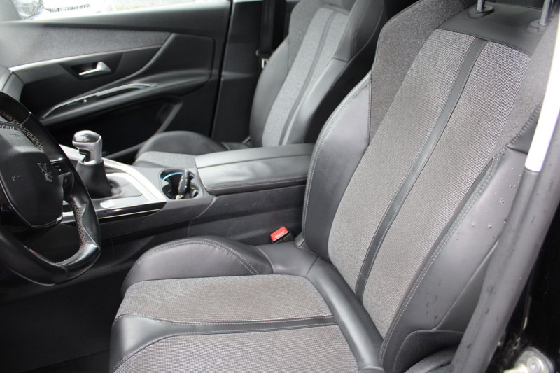 Photo 12 de l'offre de PEUGEOT 3008 III 1L6 HDI 120 CV ALLURE GPS 3D CAMÃRA I-COKPIT TOIT PANO JA 18 USB MP3 RÃGULATEUR à 15900€ chez Bougel transactions
