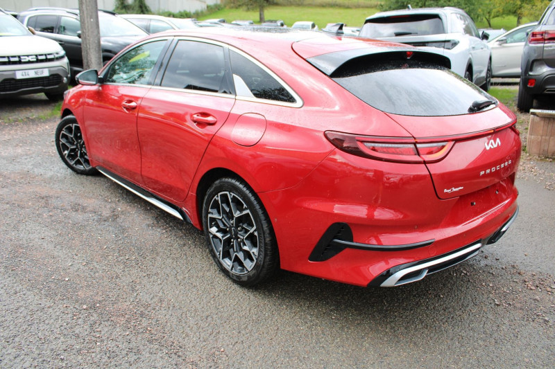 Photo 5 de l'offre de KIA PROCEED 1L5 T-GDI 160 CV DCT7 GT LINE BOITE AUTO CAMÃRA TOIT OUVRANT CUIR GPS 3D USB à 23900€ chez Bougel transactions
