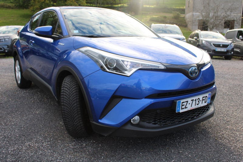 Toyota C-HR DYNAMIC 122 CV HYBRIDE ÃCRAN TACTILE CAMÃRA USB JA 17 RÃGULATEUR BOITE AUTO CVT Hybride BLEU NEBULA Occasion à vendre