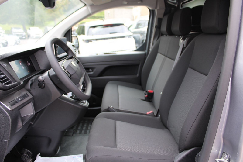 Photo 10 de l'offre de PEUGEOT EXPERT 5 AFFAIRE 2L HDI 145 CV GPS CARPLAY CAMÃRA USB RÃGULATEUR BLUETOOTH TVA=24085 E HT à 28900€ chez Bougel transactions