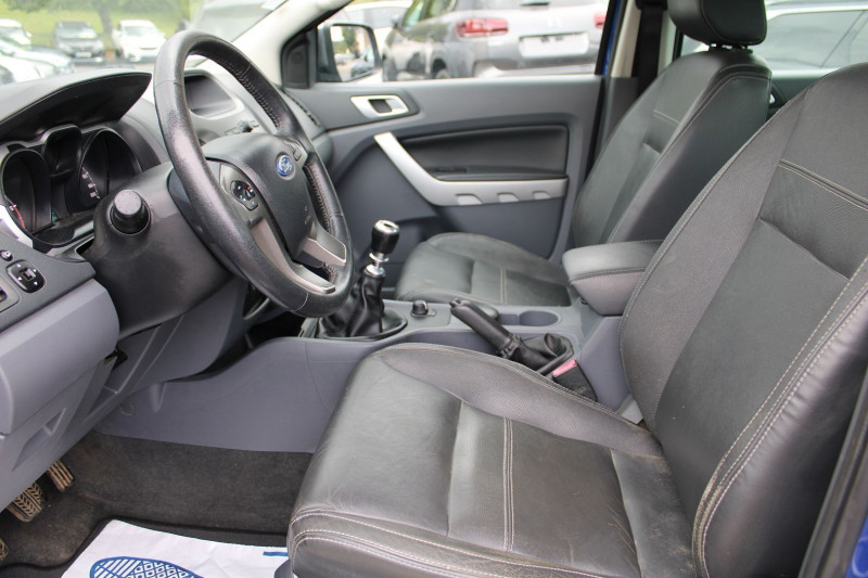 Photo 4 de l'offre de FORD RANGER 3L2 DIESEL 200 CV 4X4 LIMITED BOITE 6 ABS RÃGULATEUR BLUETOOTH CUIR ABS ATTELAGE à 24900€ chez Bougel transactions