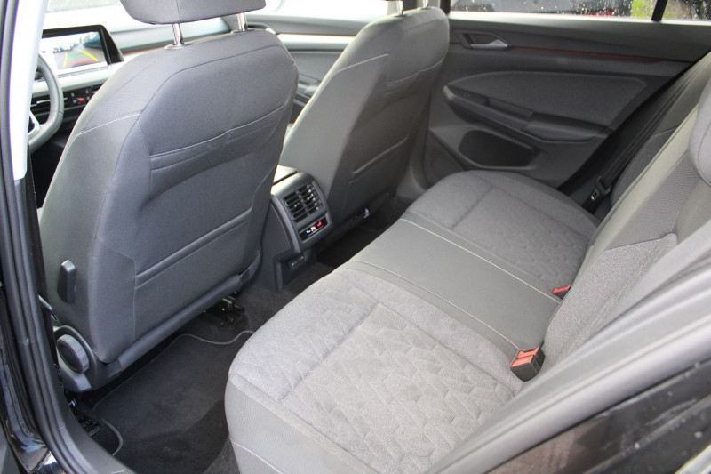 Photo 8 de l'offre de VOLKSWAGEN GOLF 8 MOVE 2L TDI 115 CV GPS 3D CAMÃRA PACK HIVER JA 16 I-COKPIT FULL LED RÃGULATEUR à 26990€ chez Bougel transactions