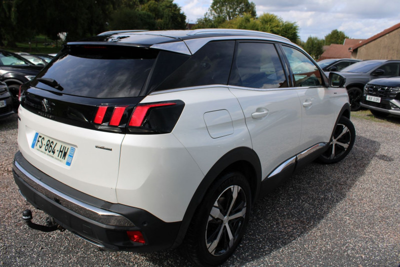 Photo 3 de l'offre de PEUGEOT 3008 III 1L5 BLUEHDI 130 CV GT LINE SPORT BICOLOR TOIT PANO FULL LEDS CAMÃRA 360  GPS 3D à 18900€ chez Bougel transactions