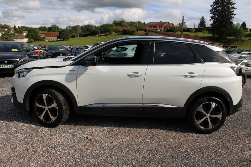 Photo 20 de l'offre de PEUGEOT 3008 III 1L5 BLUEHDI 130 CV GT LINE SPORT BICOLOR TOIT PANO FULL LEDS CAMÃRA 360  GPS 3D à 18900€ chez Bougel transactions