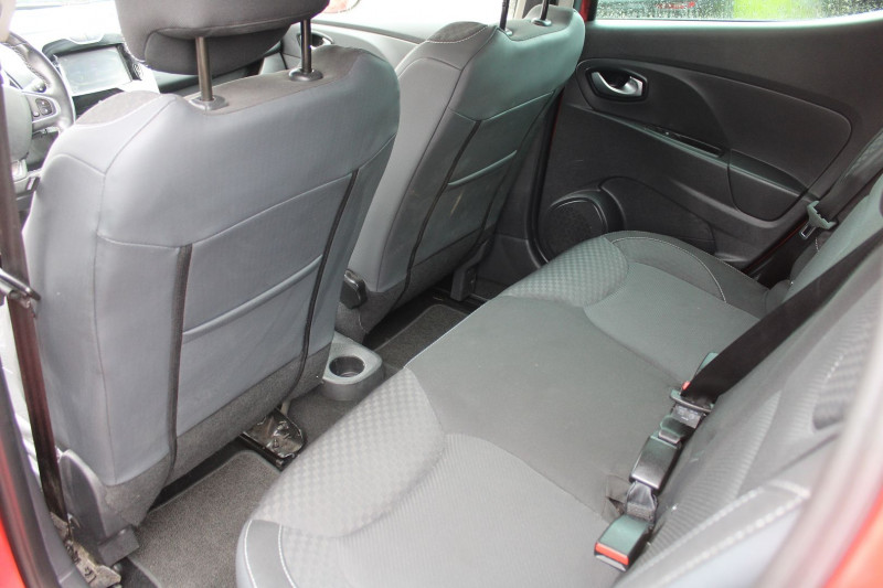 Photo 7 de l'offre de RENAULT CLIO 4 GT-LINE 1L5 DCI 90 CV GPS 3D CLIM AUDIO MP3 USB JA 17 RADAR BLUETOOTH RÃGULATEUR à 10500€ chez Bougel transactions