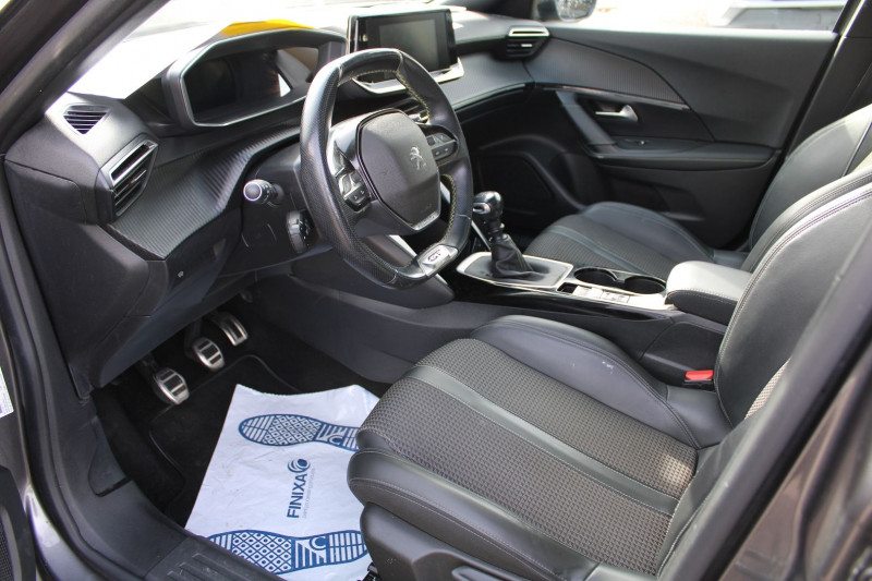 Photo 7 de l'offre de PEUGEOT 2008 III GT-LINE 130 CV USB GPS 3D CAMÃRA RE JA 17 TOIT PANO FULL LED I-COKPIT PACK HIVER à 12990€ chez Bougel transactions