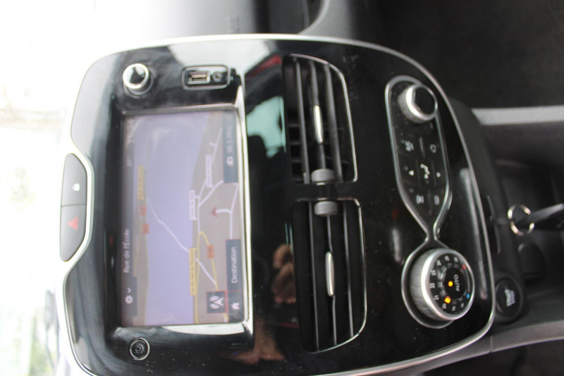 Photo 9 de l'offre de RENAULT CLIO 4 GT-LINE 1L5 DCI 90 CV GPS 3D CLIM AUDIO MP3 USB JA 17 RADAR BLUETOOTH RÃGULATEUR à 10500€ chez Bougel transactions