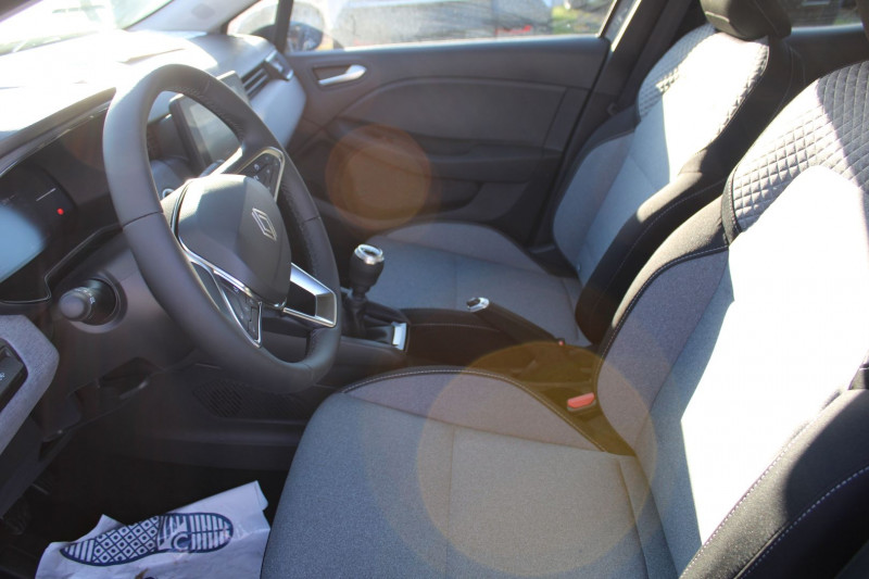 Photo 9 de l'offre de RENAULT CLIO VI BLUE DCI 100 CV EVOLUTION GPS 3D CAMÃRA I-COKPIT CLIM RE FULL LED USB RÃGULATEUR à 20900€ chez Bougel transactions