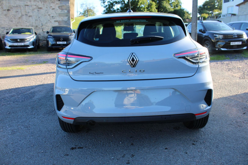 Photo 4 de l'offre de RENAULT CLIO VI BLUE DCI 100 CV EVOLUTION GPS 3D CAMÃRA I-COKPIT CLIM RE FULL LED USB RÃGULATEUR à 20900€ chez Bougel transactions