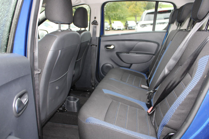 Photo 9 de l'offre de DACIA SANDERO III STEPWAY 95 CV DCI ANNIVERSAIRE CAMÃRA GPS USB CLIM AUTO ABS BLUETOOTH RÃGULATEUR à 12390€ chez Bougel transactions
