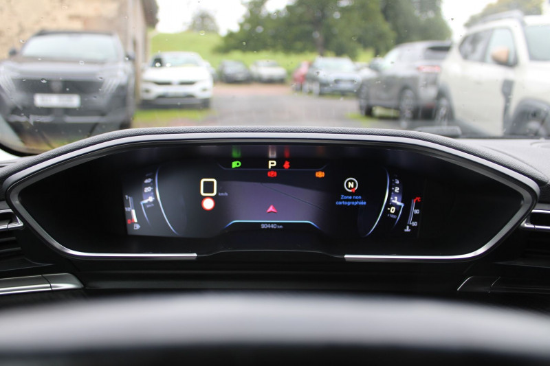Photo 13 de l'offre de PEUGEOT 508 III SW BUSINESS HDI 130 CV GPS 3D I-COKPIT JA 16 BLUETOOTH RÃGULATEUR BOITE AUTO EAT-8 à 17990€ chez Bougel transactions