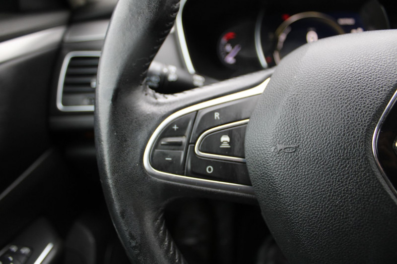 Photo 12 de l'offre de RENAULT TALISMAN 1L6 DCI 130 CV ENERGY ZEN GPS 3D CAMÃRA USB JA 17 ATTELAGE RÃGULATEUR BLUETOOTH à 9990€ chez Bougel transactions