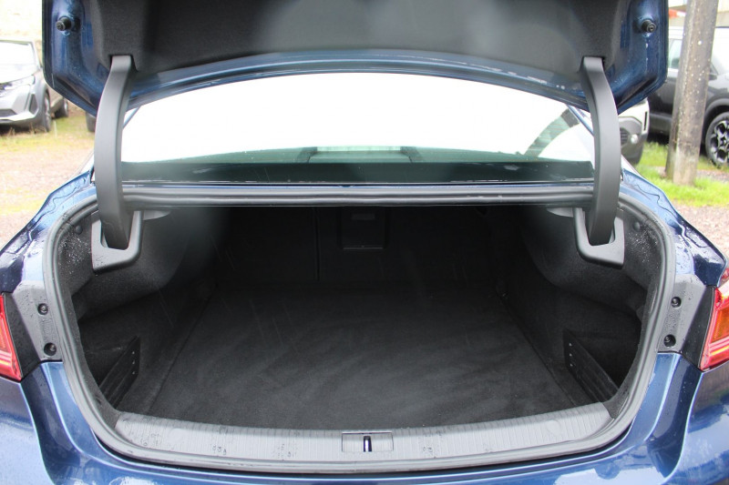 Photo 6 de l'offre de RENAULT TALISMAN 1L6 DCI 130 CV ENERGY ZEN GPS 3D CAMÃRA USB JA 17 ATTELAGE RÃGULATEUR BLUETOOTH à 9990€ chez Bougel transactions