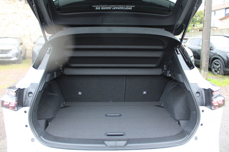 Photo 6 de l'offre de NISSAN QASHQAI VI N-DESIGN E-POWER 190 CV HYBRIDE GPS 3D I-COKPIT TOIT PANO JA 20 BOITE AUTO CVT à 36500€ chez Bougel transactions